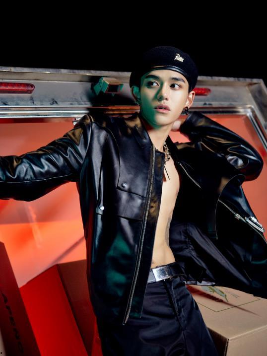 黄旭熙四个女生爆料视频,背后惊人真相曝光